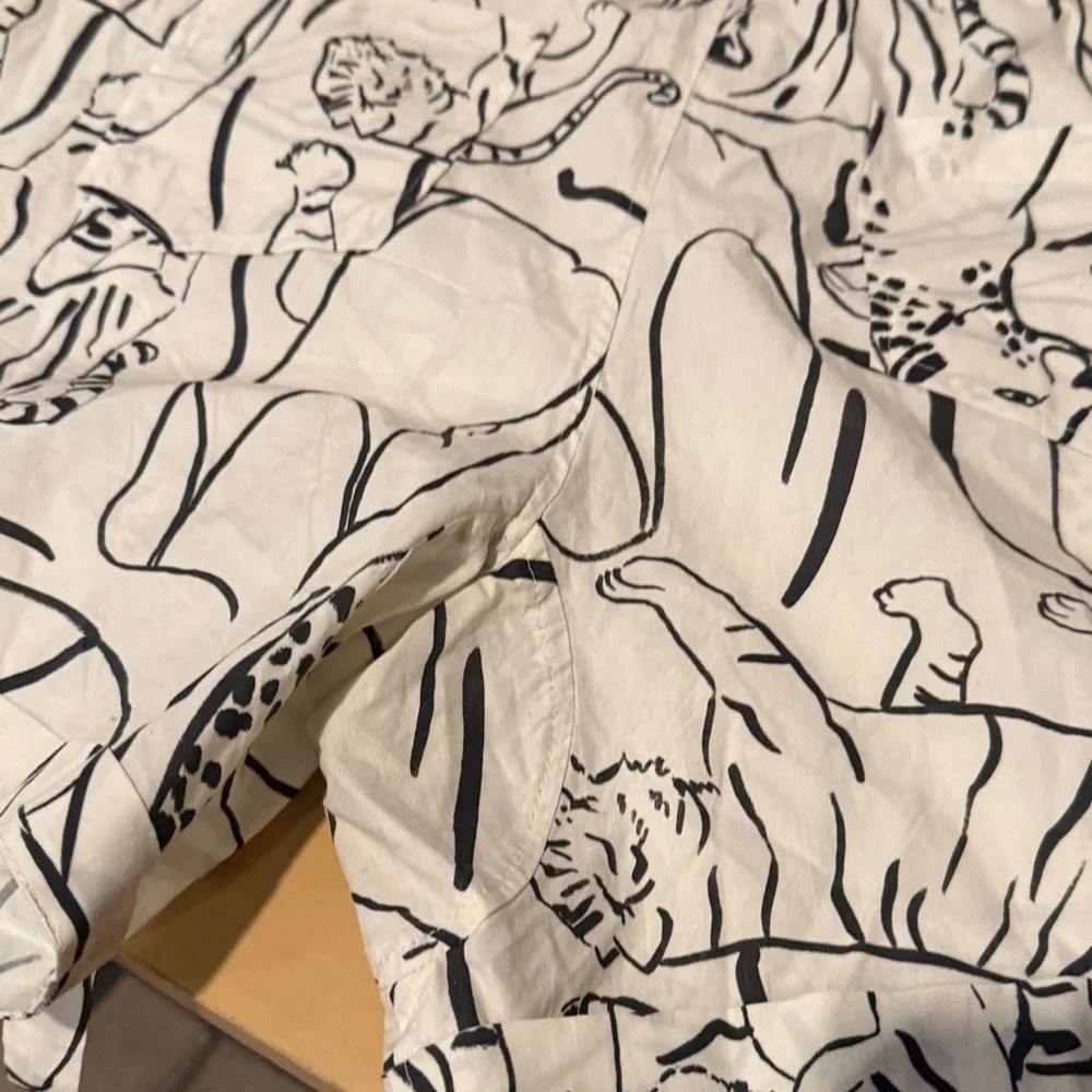Women's Cream Tiger Print Drawstring Shorts - Picture 4 of 5